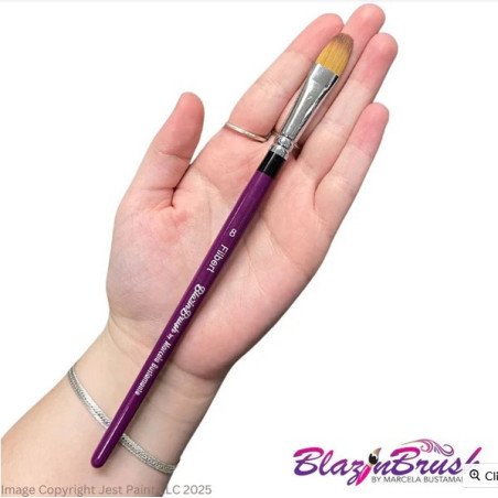 BlazinBrushes by Marcela Bustamante | Schminke pinsel