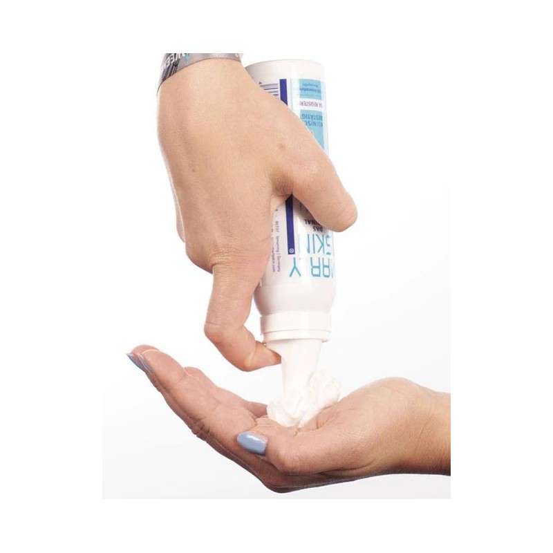 Der Marly Skin Schaum schützt, stärkt und regeneriert Ihre Hautbarriere - wie eine zweite Haut!