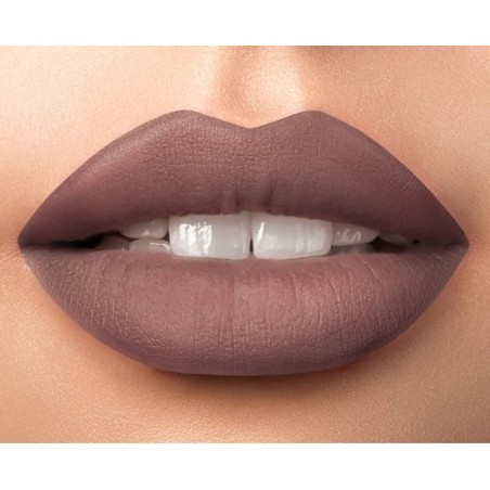 Treat your lips with the  SuperShine Lipgloss from Make-up Studio!